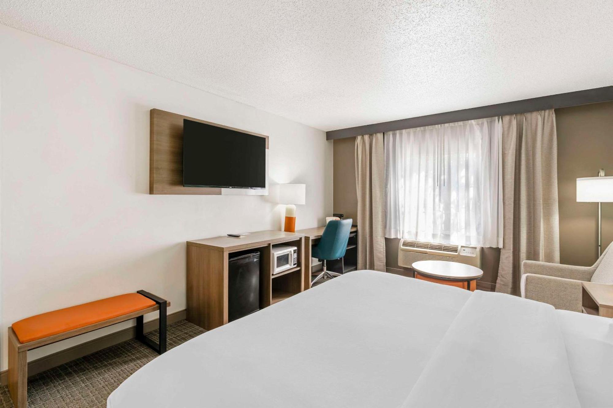 Comfort Inn & Suites Louisville Airport Fair & Expo Luaran gambar