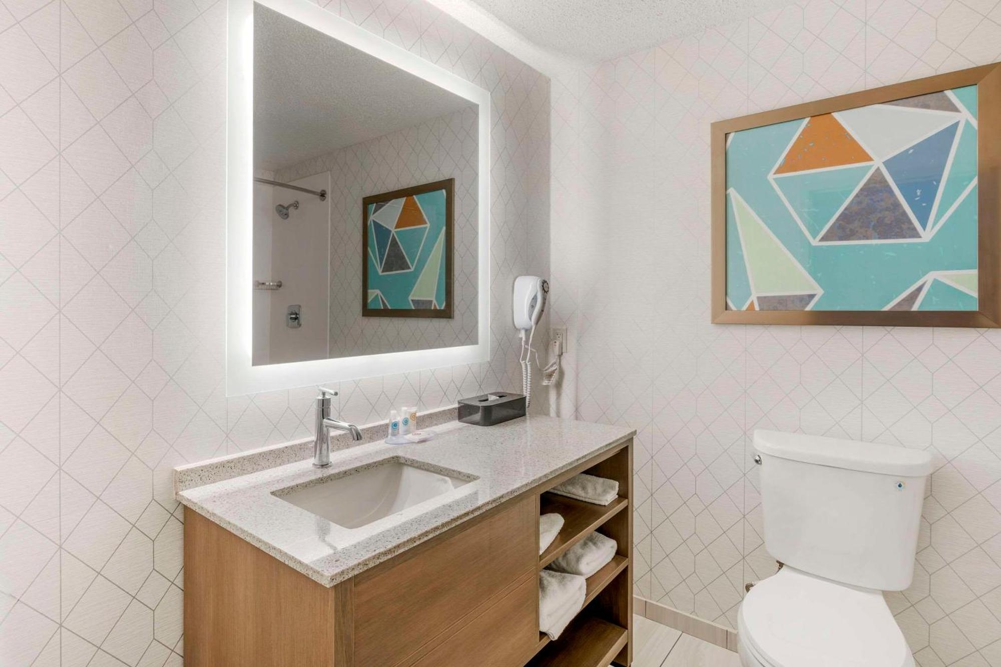 Comfort Inn & Suites Louisville Airport Fair & Expo Luaran gambar
